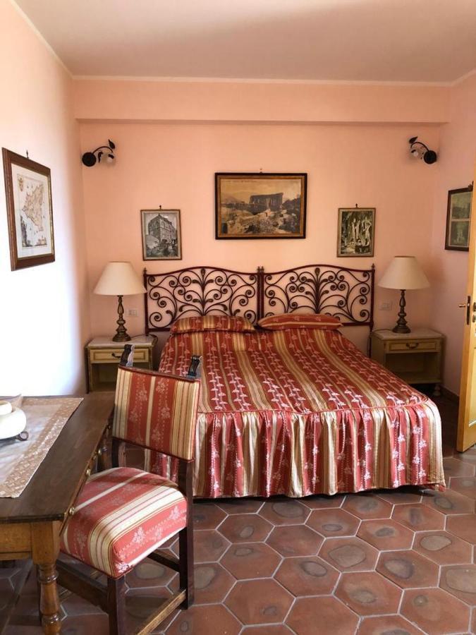 La Capanna Di Giuseppe E Maria Panzió Taormina Kültér fotó