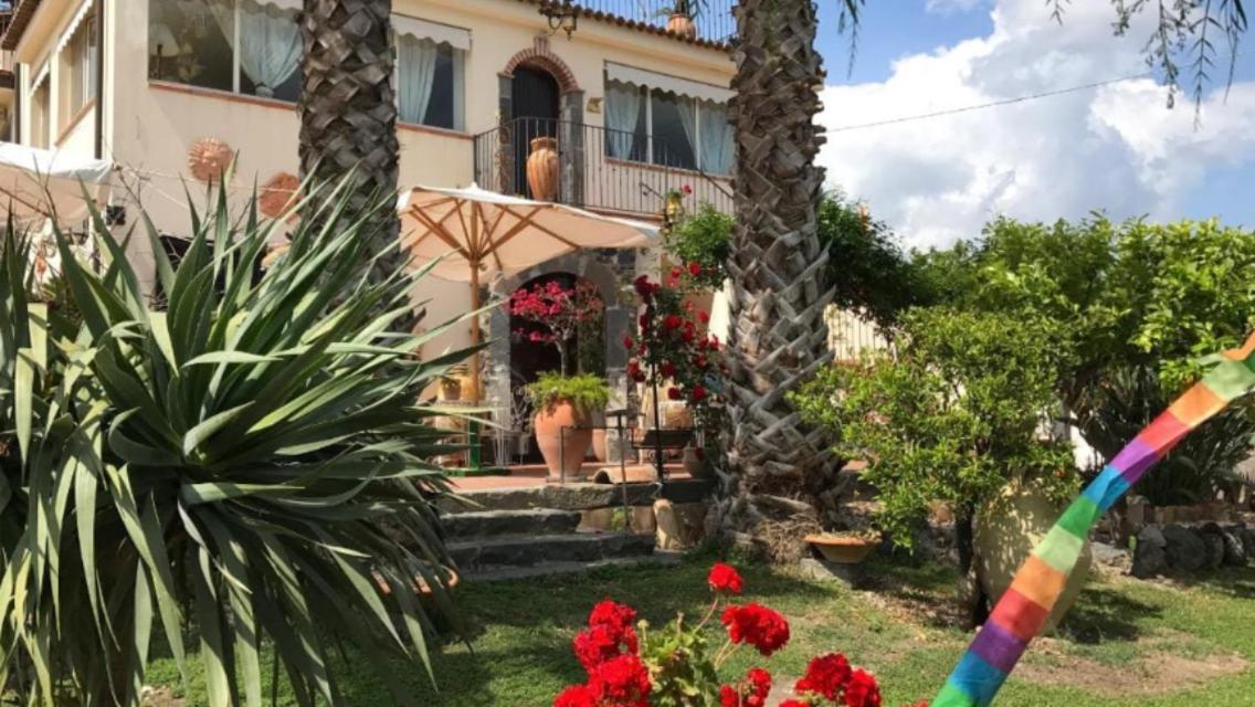 La Capanna Di Giuseppe E Maria Panzió Taormina Kültér fotó